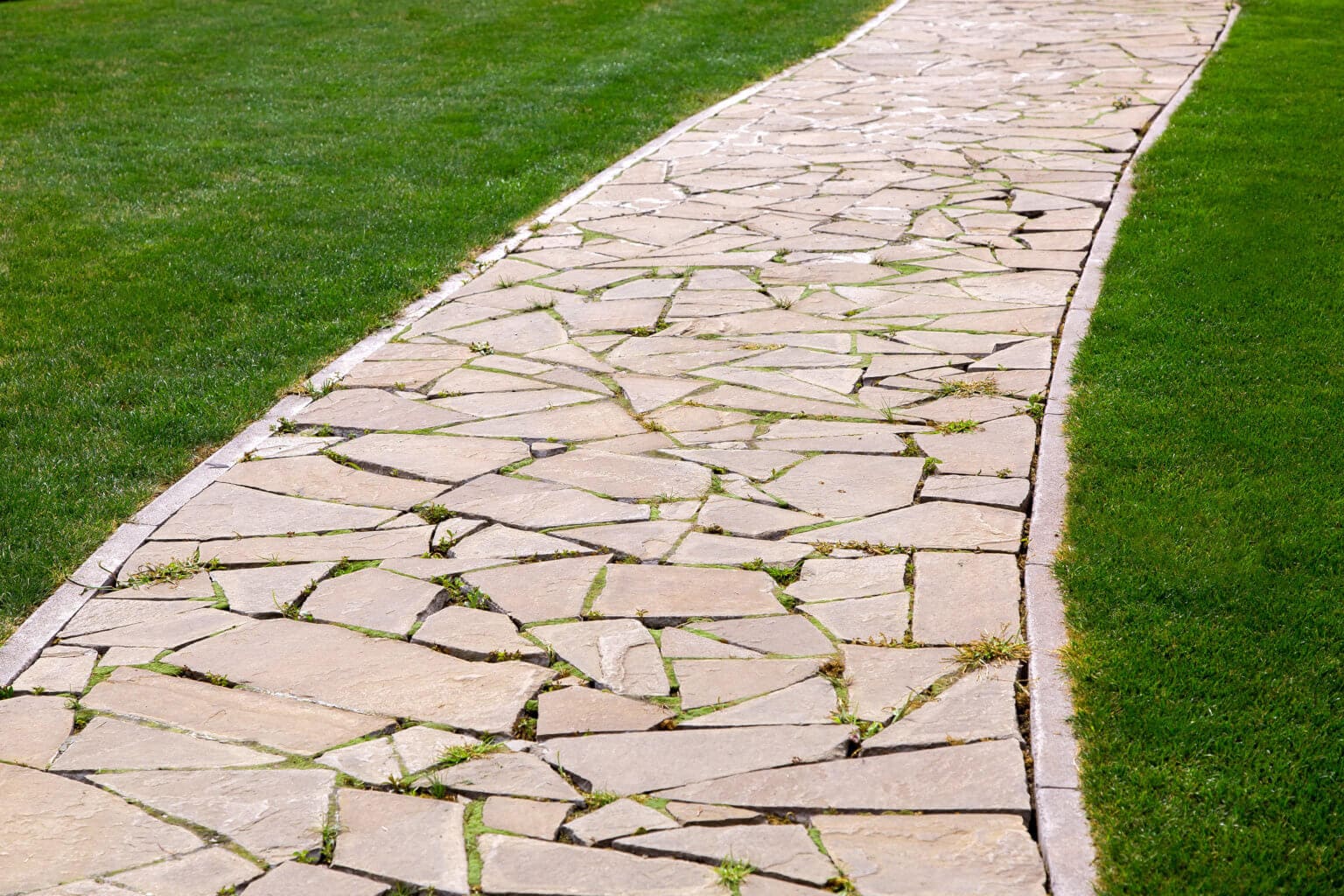 flagstone-walkway-hilton-landscape-supply