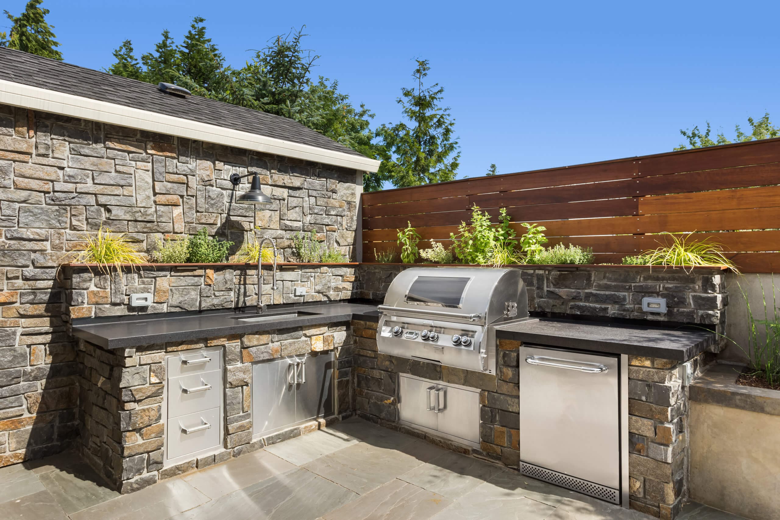 will-adding-an-outdoor-kitchen-add-value-to-your-home